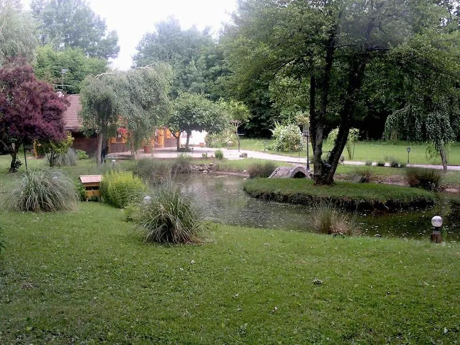 Chalet Avec Spa Et Etang A Proximite Du Lac Anthy-sur-Leman